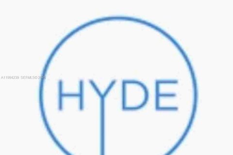 Condo in Hollywood, Florida, 1 bedroom  № 2056119 - photo 16