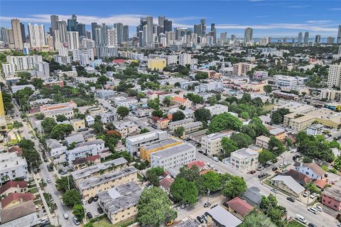Commercial property in Miami, Florida № 1857480 - photo 18