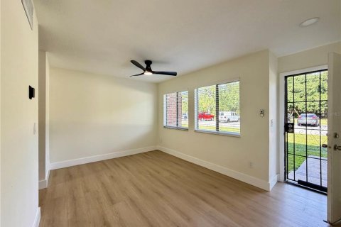 Condo in Orlando, Florida, 2 bedrooms  № 2095090 - photo 5