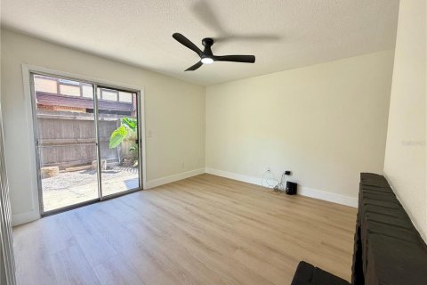 Condo in Orlando, Florida, 2 bedrooms  № 2095090 - photo 6