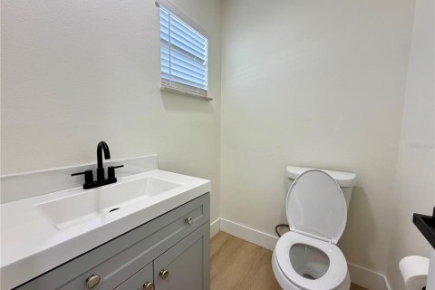Condo in Orlando, Florida, 2 bedrooms  № 2095090 - photo 11