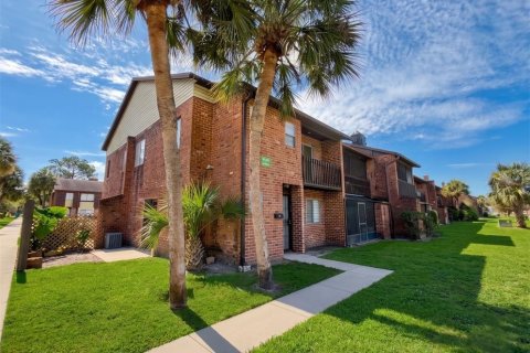 Condo in Orlando, Florida, 2 bedrooms  № 2095090 - photo 2