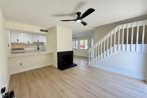 Condo in Orlando, Florida, 2 bedrooms  № 2095090 - photo 7