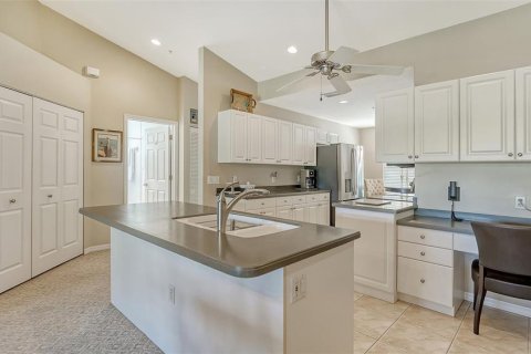 Condo in Bradenton, Florida, 2 bedrooms  № 1585694 - photo 16