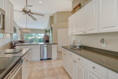 Condo in Bradenton, Florida, 2 bedrooms  № 1585694 - photo 22