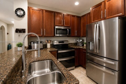 Touwnhouse à vendre à Homestead, Floride: 4 chambres, 171.87 m2 № 2085316 - photo 10