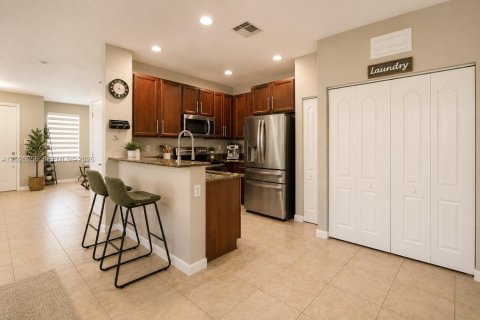 Touwnhouse à vendre à Homestead, Floride: 4 chambres, 171.87 m2 № 2085316 - photo 9