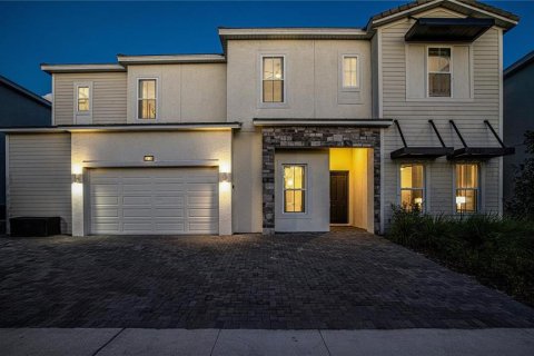 House in Davenport, Florida 11 bedrooms, 668.9 sq.m. № 2347938 - photo 3