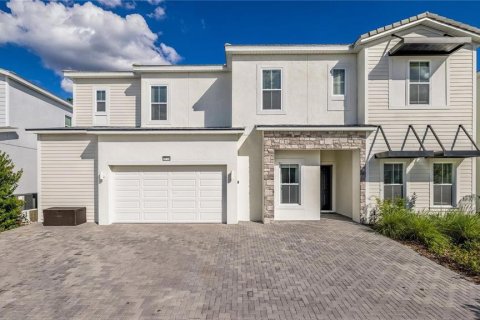 House in Davenport, Florida 11 bedrooms, 668.9 sq.m. № 2347938
