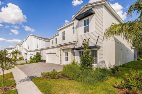 House in Davenport, Florida 11 bedrooms, 668.9 sq.m. № 2347938 - photo 4