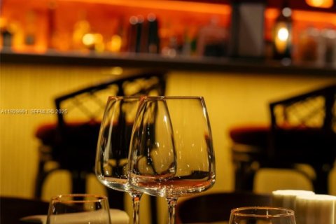 Propiedad comercial en venta en Miami, Florida № 1988882 - foto 16