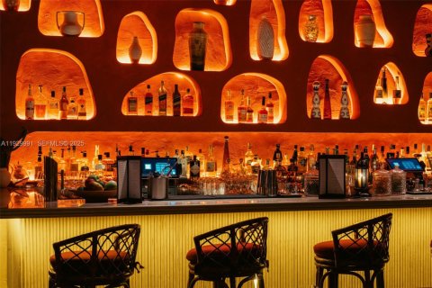 Propiedad comercial en venta en Miami, Florida № 1988882 - foto 11