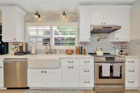 Villa ou maison à vendre à Tampa, Floride: 3 chambres, 197.14 m2 № 1917940 - photo 8