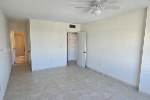 Снять в аренду кондоминиум в Санни-Айлс-Бич, Флорида 2 спальни, 101.64м2, № 1954718 - фото 15