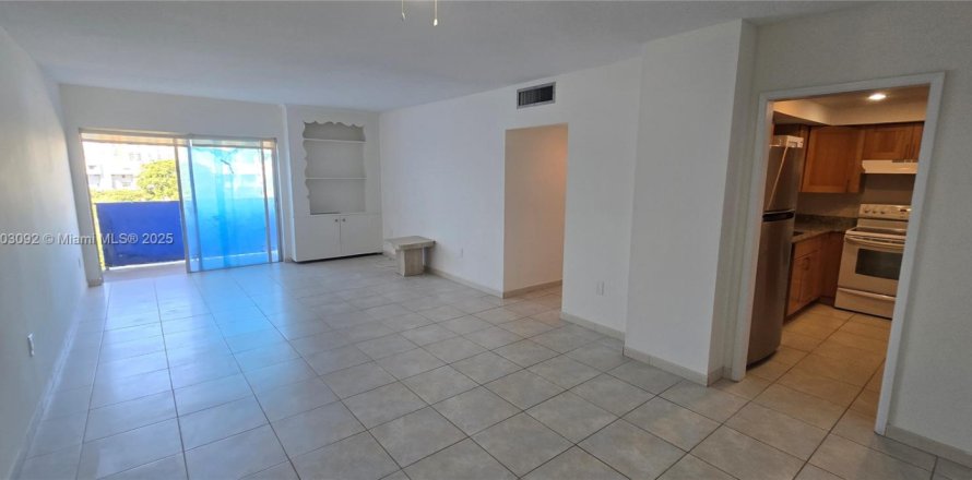 Кондоминиум с 2 спальнями в Санни-Айлс-Бич, Флорида № 1954718