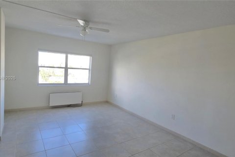 Снять в аренду кондоминиум в Санни-Айлс-Бич, Флорида 2 спальни, 101.64м2, № 1954718 - фото 11