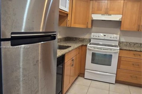 Снять в аренду кондоминиум в Санни-Айлс-Бич, Флорида 2 спальни, 101.64м2, № 1954718 - фото 6