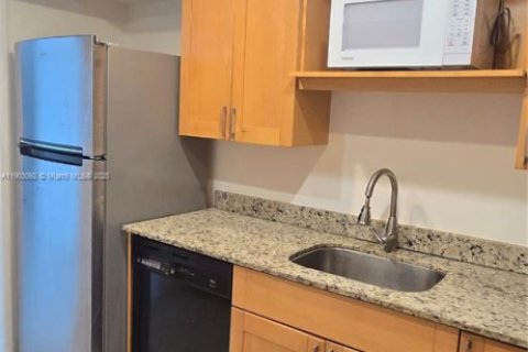 Снять в аренду кондоминиум в Санни-Айлс-Бич, Флорида 2 спальни, 101.64м2, № 1954718 - фото 7