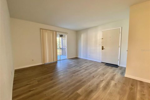Condominio en venta en Gainesville, Florida, 1 dormitorio, 65.22 m2 № 2214203 - foto 4