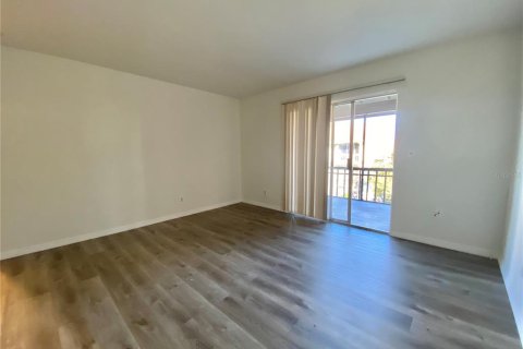 Condominio en venta en Gainesville, Florida, 1 dormitorio, 65.22 m2 № 2214203 - foto 3
