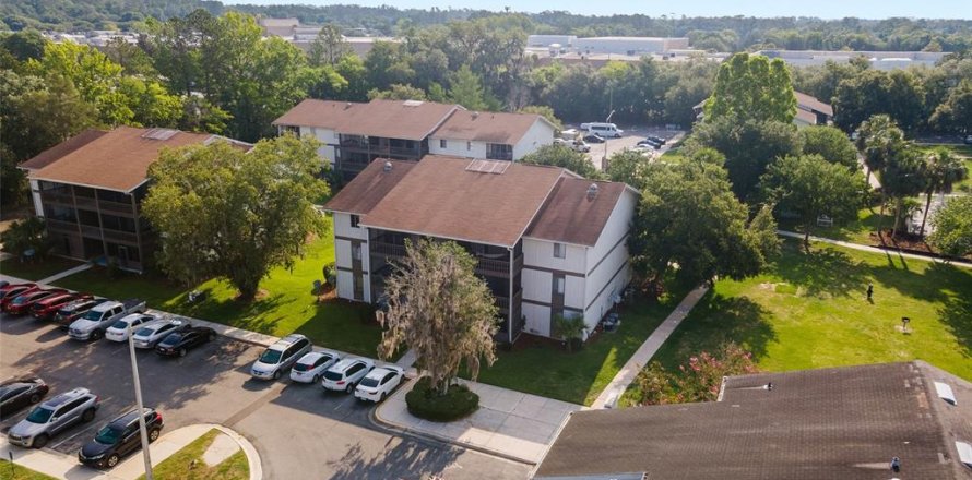 Condominio en Gainesville, Florida, 1 dormitorio № 2214203