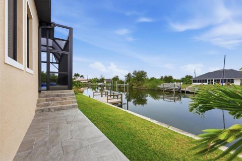 Casa en venta en Port Charlotte, Florida, 4 dormitorios, 293.2 m2 № 2198616 - foto 24
