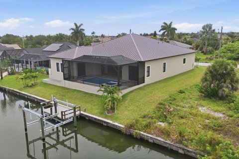 Casa en venta en Port Charlotte, Florida, 4 dormitorios, 293.2 m2 № 2198616 - foto 29