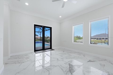 Casa en venta en Port Charlotte, Florida, 4 dormitorios, 293.2 m2 № 2198616 - foto 20