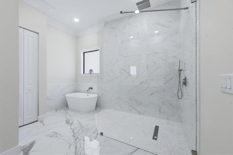 Casa en venta en Port Charlotte, Florida, 4 dormitorios, 293.2 m2 № 2198616 - foto 14