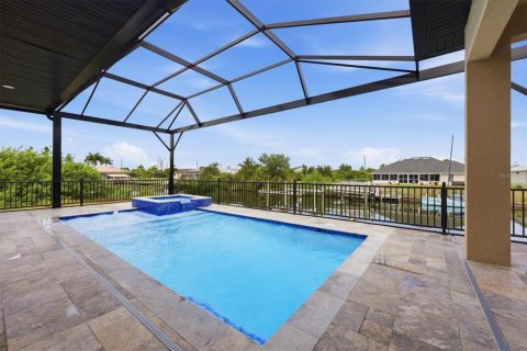 Casa en venta en Port Charlotte, Florida, 4 dormitorios, 293.2 m2 № 2198616 - foto 27