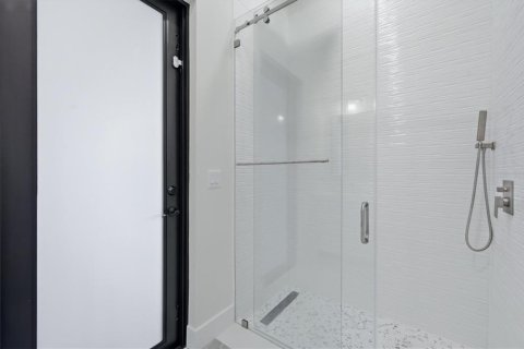Casa en venta en Port Charlotte, Florida, 4 dormitorios, 293.2 m2 № 2198616 - foto 19