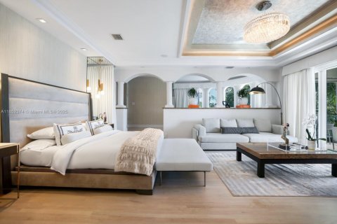 House in Miami Beach, Florida 6 bedrooms, 577.02 sq.m. № 1859037 - photo 25