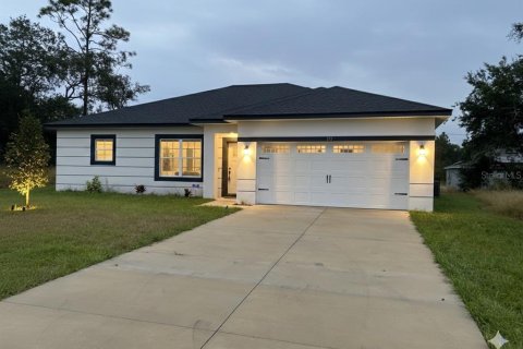 House in Poinciana, Florida 4 bedrooms, 156.63 sq.m. № 2213941