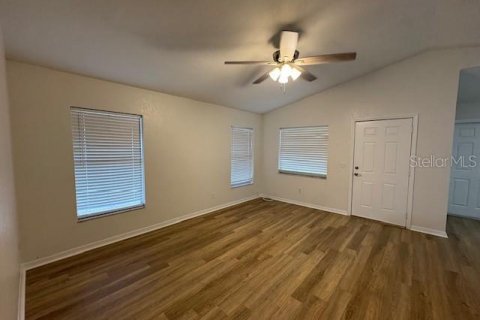 House in Auburndale, Florida 3 bedrooms, 108.97 sq.m. № 1912462 - photo 3