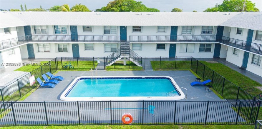 Apartment in Pompano Beach, Florida 2 bedrooms № 2407258