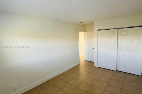 Apartment in Pompano Beach, Florida 2 bedrooms № 2407258 - photo 8