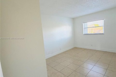 Apartment in Pompano Beach, Florida 2 bedrooms № 2407258 - photo 7