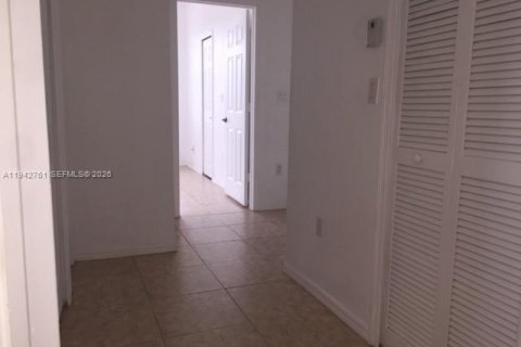 Townhouse in Homestead, Florida 4 bedrooms, 154.31 sq.m. № 2053086 - photo 9