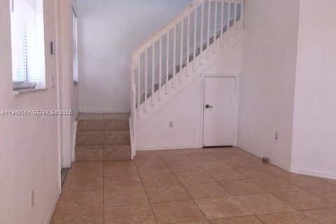 Townhouse in Homestead, Florida 4 bedrooms, 154.31 sq.m. № 2053086 - photo 6