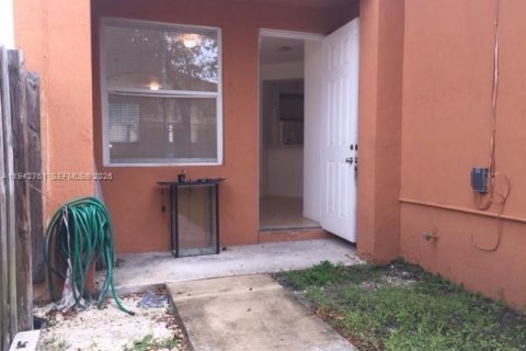 Townhouse in Homestead, Florida 4 bedrooms, 154.31 sq.m. № 2053086 - photo 13