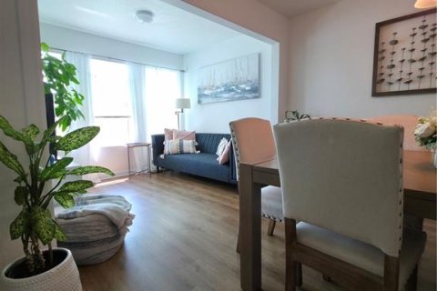 Купить кондоминиум в Уайлдвуд, Флорида 3 комнаты, 103.12м2, № 1907957 - фото 15