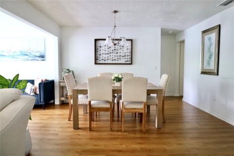 Купить кондоминиум в Уайлдвуд, Флорида 3 комнаты, 103.12м2, № 1907957 - фото 14