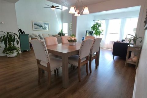 Купить кондоминиум в Уайлдвуд, Флорида 3 комнаты, 103.12м2, № 1907957 - фото 18