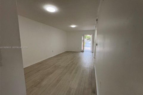 Condo in Homestead, Florida, 2 bedrooms  № 1993483 - photo 12