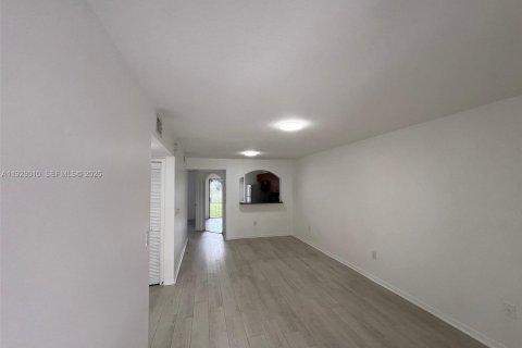 Condo in Homestead, Florida, 2 bedrooms  № 1993483 - photo 4