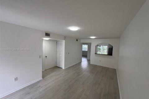 Condo in Homestead, Florida, 2 bedrooms  № 1993483 - photo 3