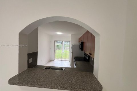 Condo in Homestead, Florida, 2 bedrooms  № 1993483 - photo 5