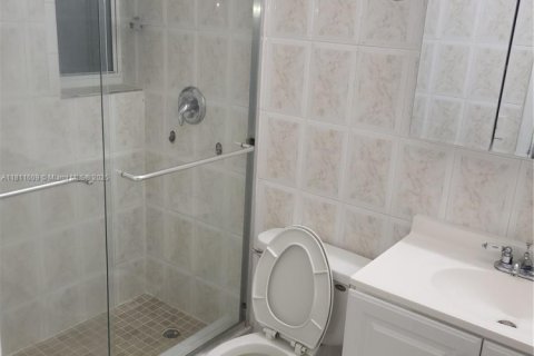 Appartement à louer à Miami Beach, Floride: 2 chambres, 78.04 m2 № 1959878 - photo 15