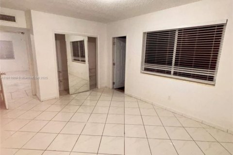 Appartement à louer à Miami Beach, Floride: 2 chambres, 78.04 m2 № 1959878 - photo 5
