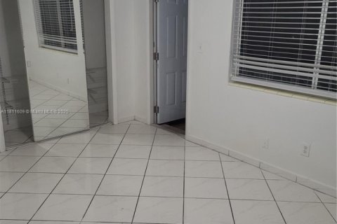 Appartement à louer à Miami Beach, Floride: 2 chambres, 78.04 m2 № 1959878 - photo 8